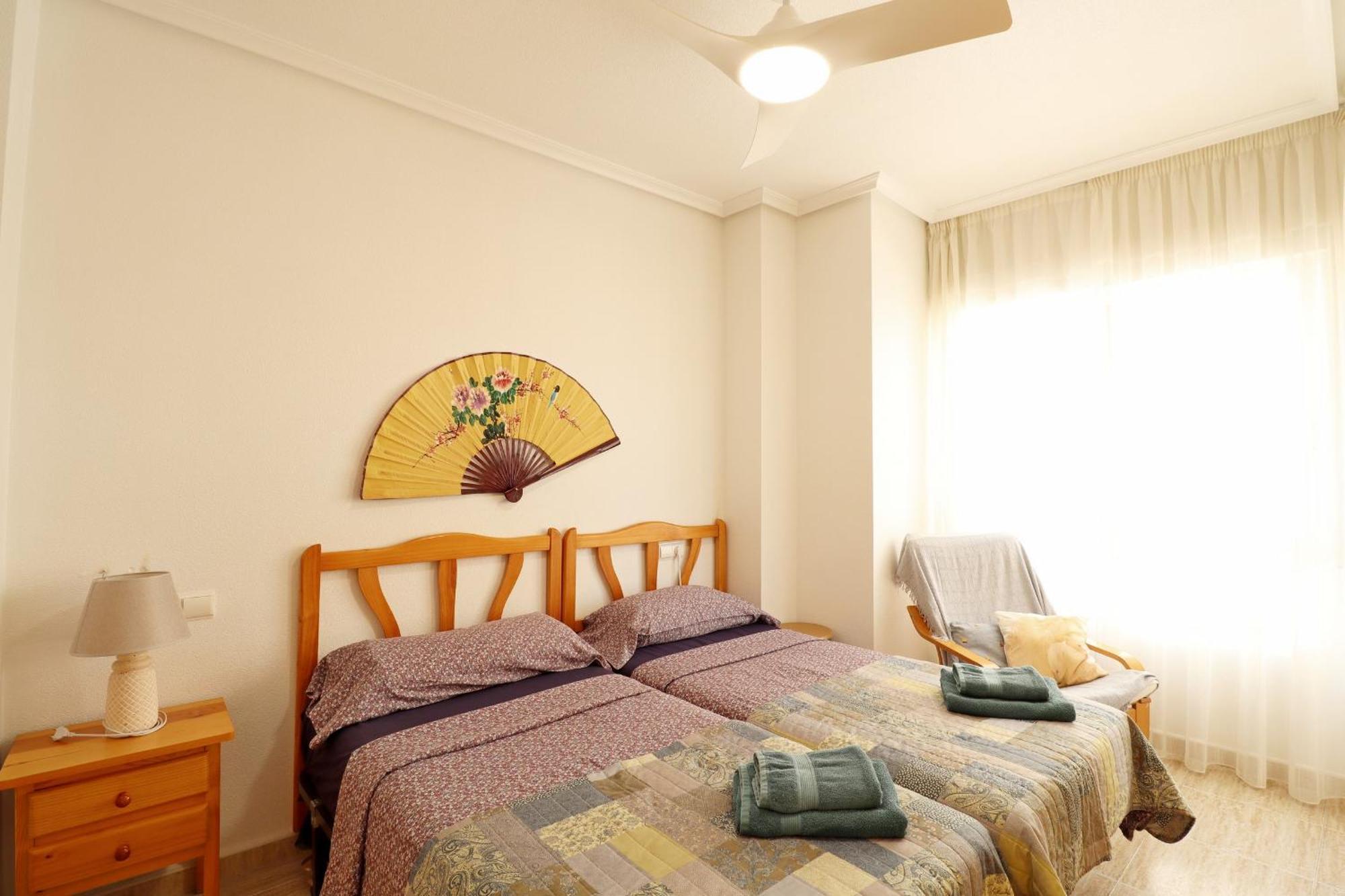 Apartament Ricardo La Mata Torrevieja Luaran gambar